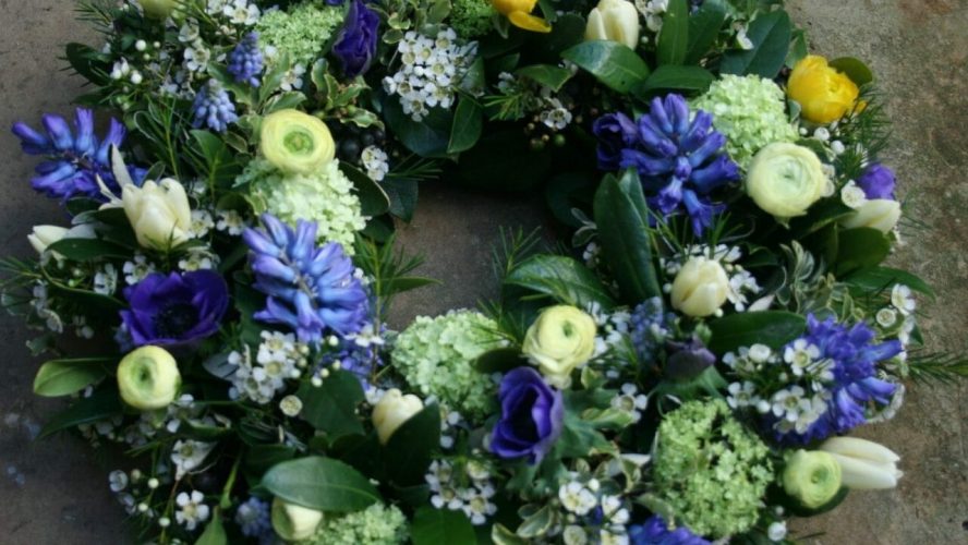 Complete Guide On The Flowers Used In The Funerals